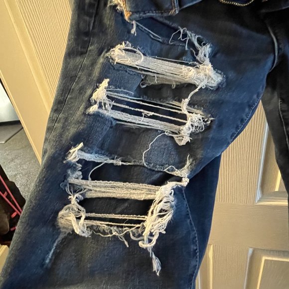 American Eagle Super HighRise 10 Short - Picture 6 of 6